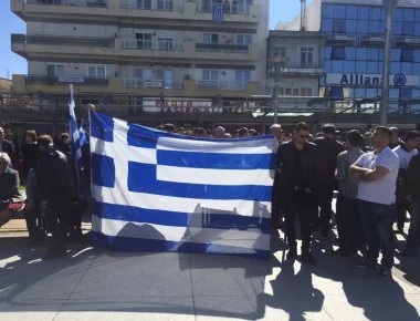Ορεστιάδα: Συλλαλητήριο συμπαράστασης για τους Έλληνες στρατιωτικούς - Ποδήλατα κατά τουρκικών αρμάτων (upd) (live)